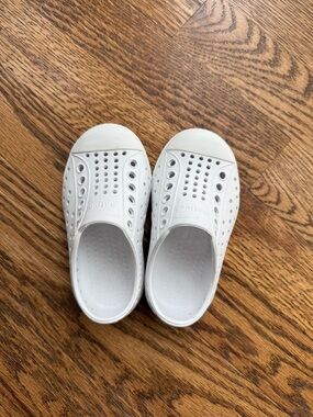 Native Kids Jefferson White Slip-On Water Shoes c6